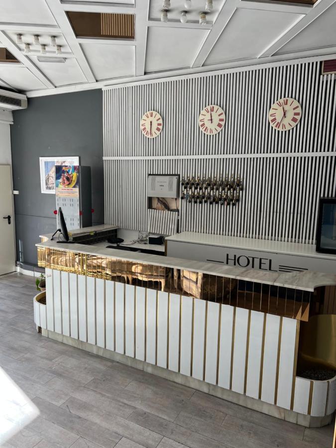 斯特拉意大利亚酒店 里米尼 外观 照片